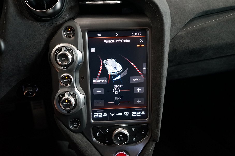 McLaren 720S 