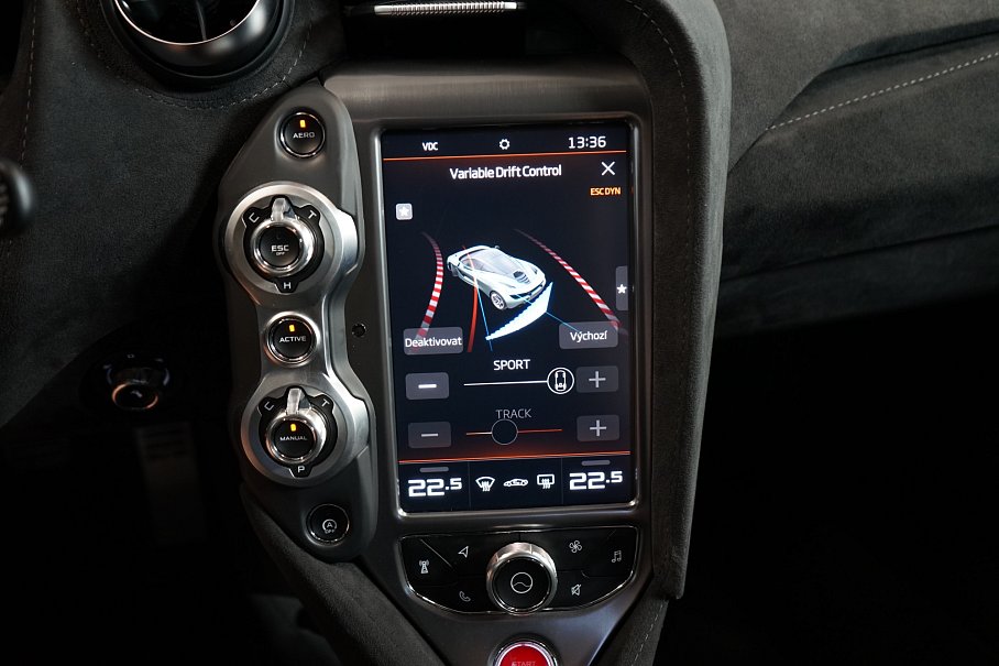 McLaren 720S 