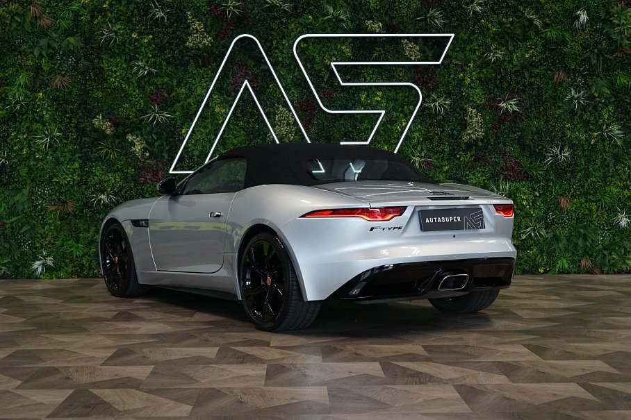 Jaguar F-Type P300 R-Dynamic