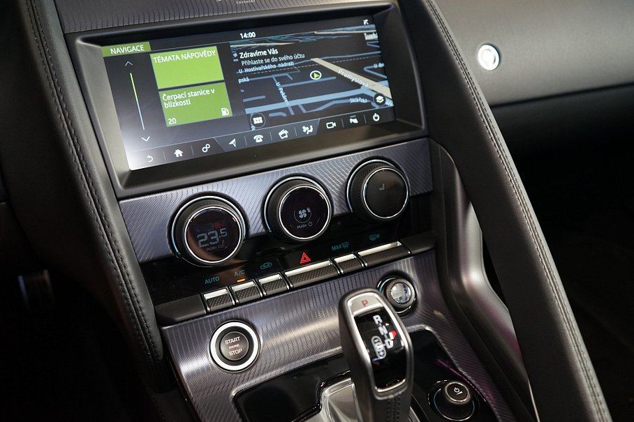 Jaguar F-Type P300 R-Dynamic