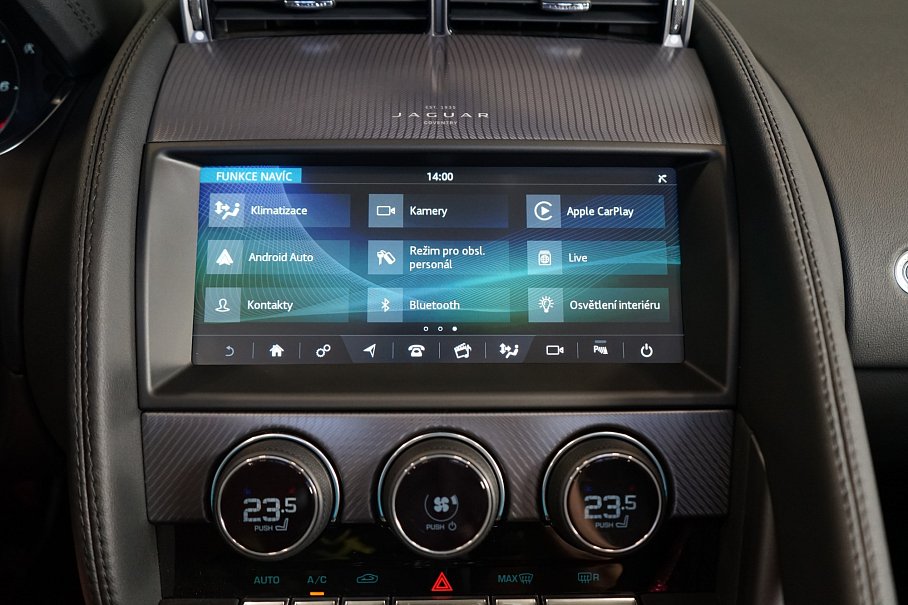 Jaguar F-Type P300 R-Dynamic