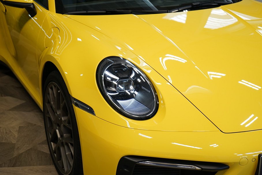 Porsche 911 Carrera