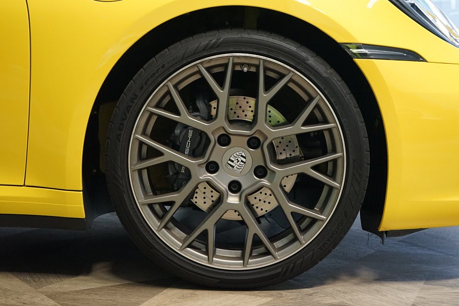 Porsche 911 Carrera