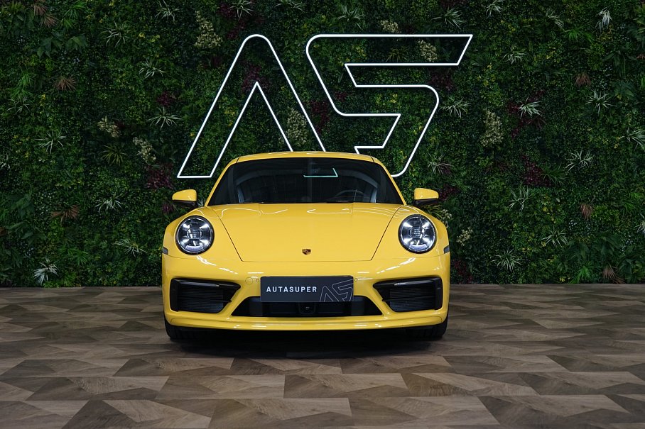 Porsche 911 Carrera