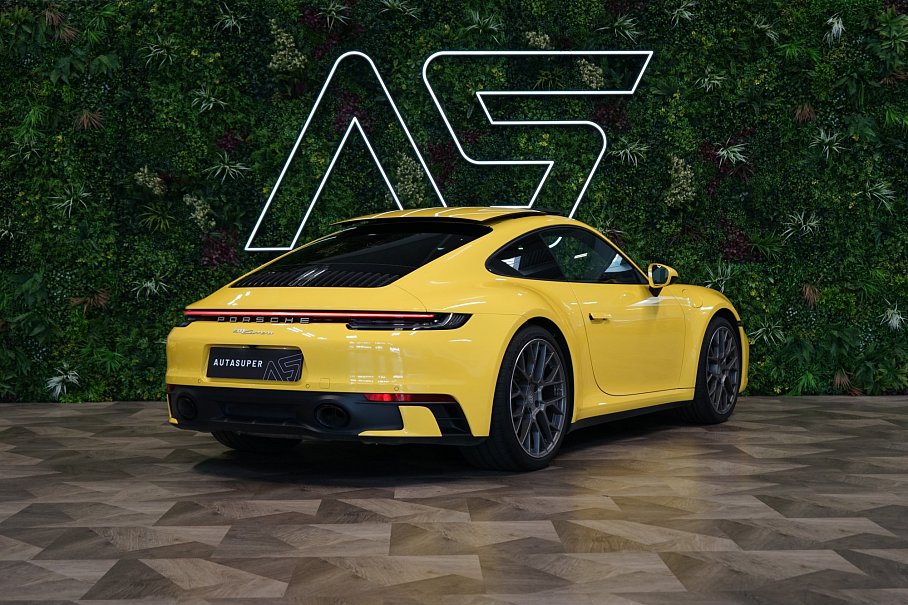 Porsche 911 Carrera