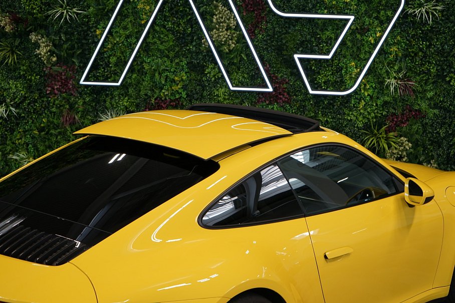 Porsche 911 Carrera