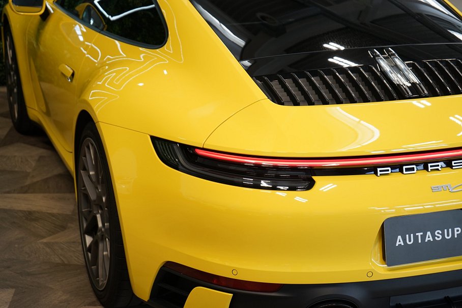 Porsche 911 Carrera