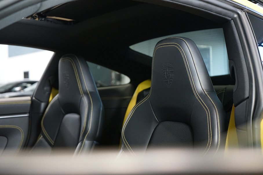 Porsche 911 Carrera