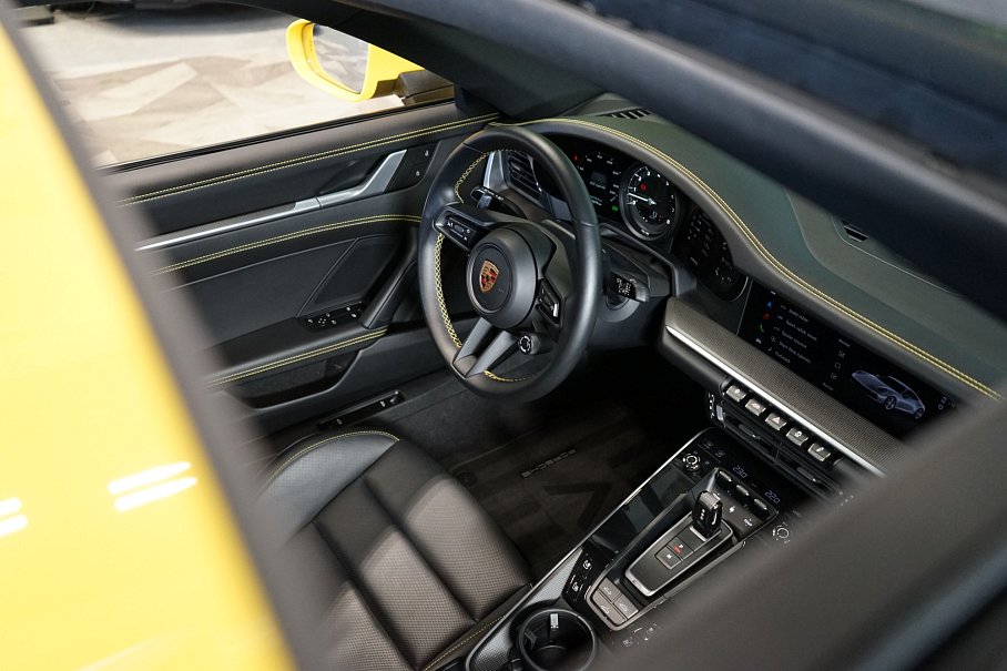 Porsche 911 Carrera