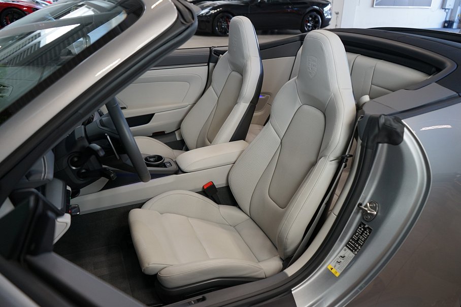 Porsche 911 Carrera 4S Cabriolet