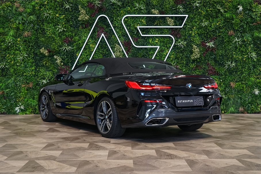 BMW Řada 8 850i xDrive Cabrio