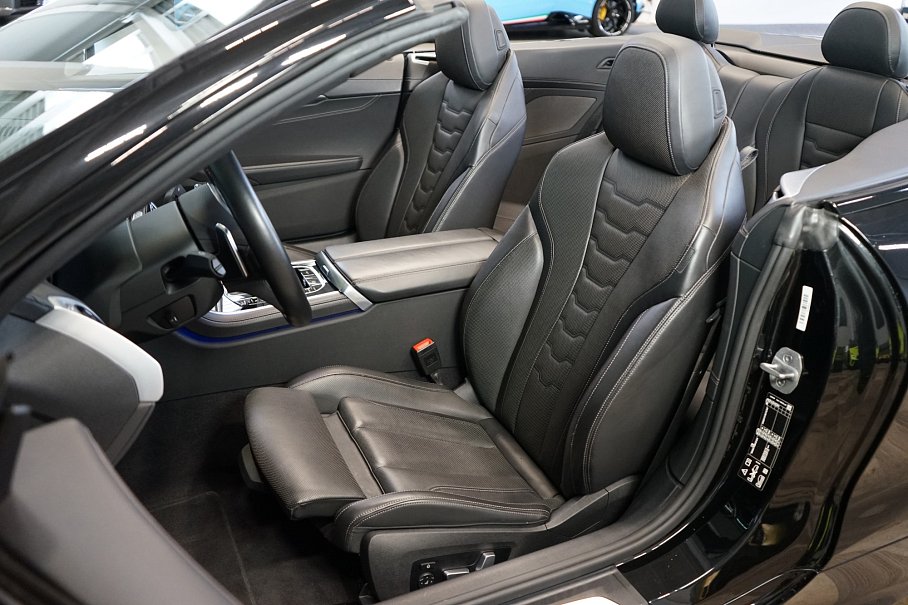 BMW Řada 8 850i xDrive Cabrio