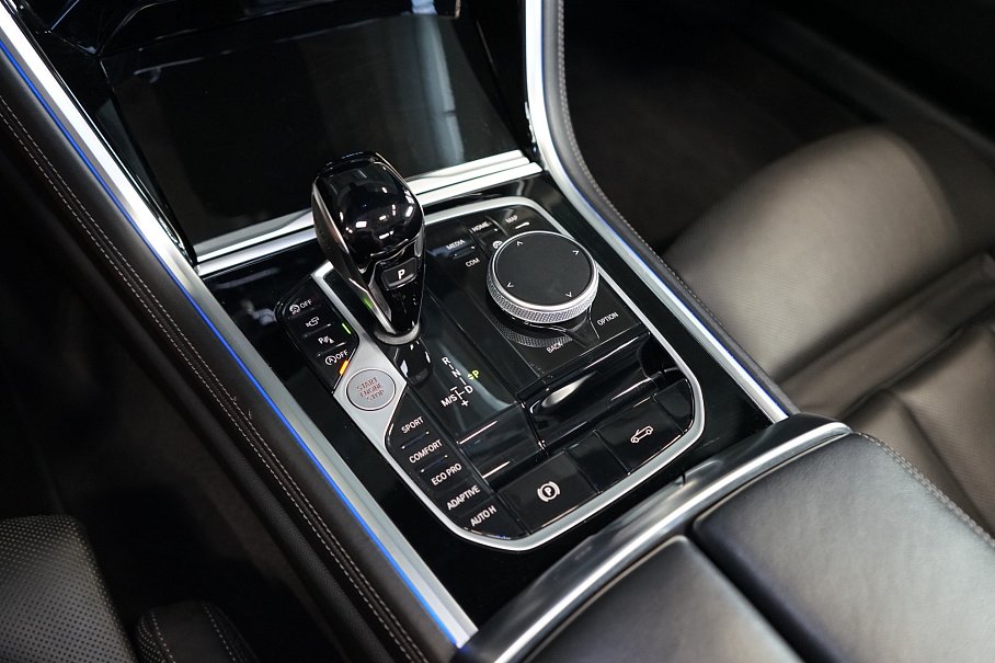 BMW Řada 8 850i xDrive Cabrio