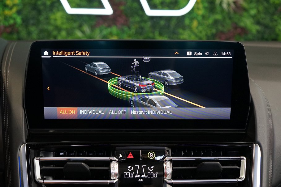 BMW Řada 8 850i xDrive Cabrio
