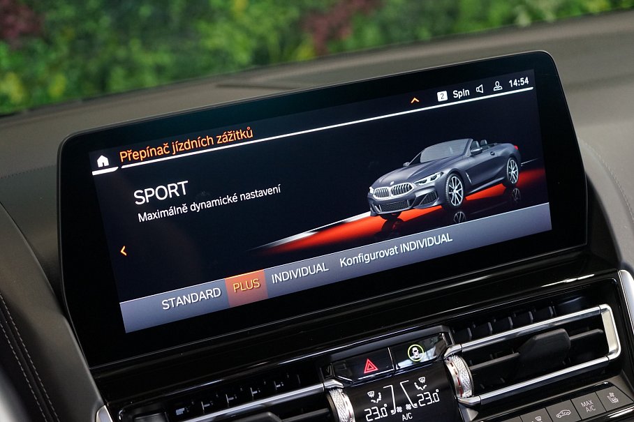 BMW Řada 8 850i xDrive Cabrio