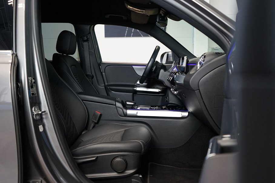 Mercedes-Benz GLB 180
