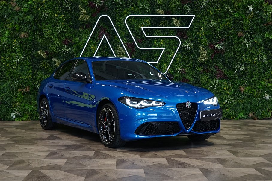 Alfa Romeo Giulia Competizione