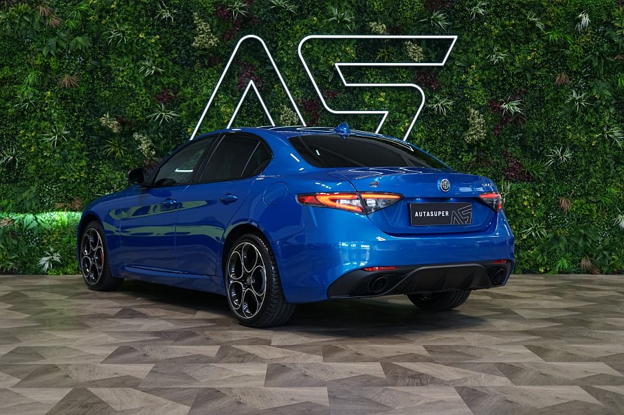 Alfa Romeo Giulia Competizione