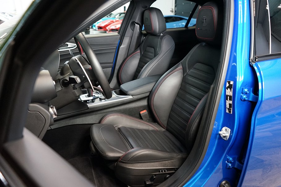 Alfa Romeo Giulia Competizione