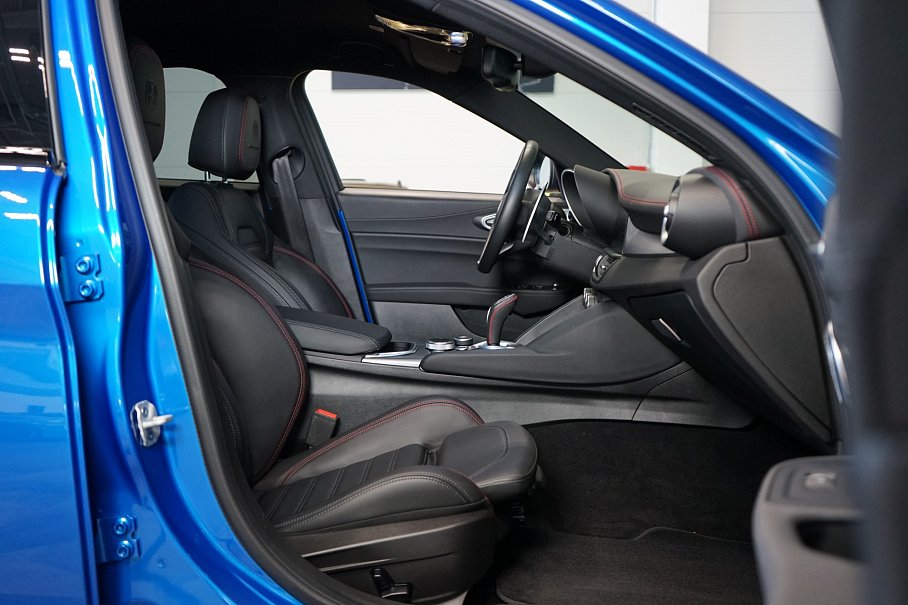 Alfa Romeo Giulia Competizione