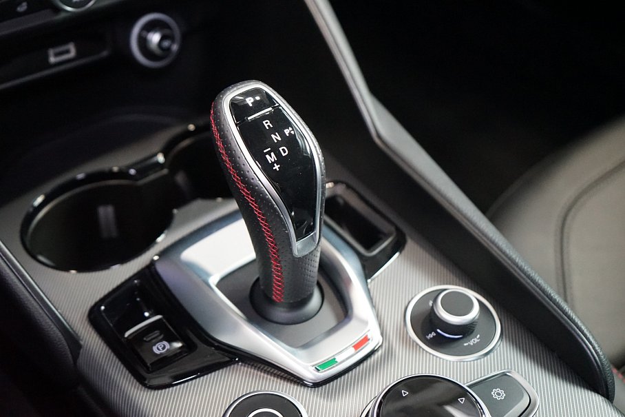 Alfa Romeo Giulia Competizione