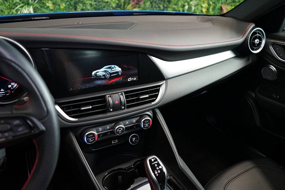 Alfa Romeo Giulia Competizione