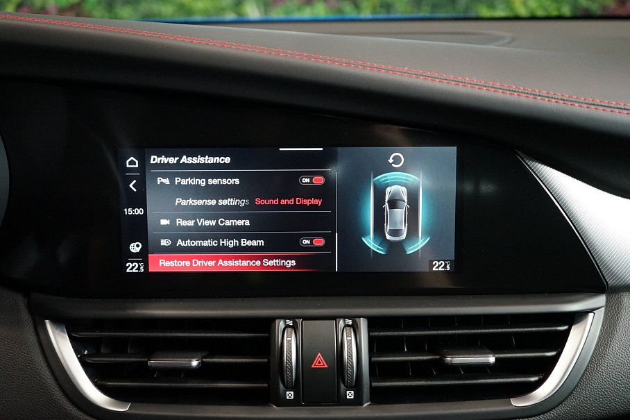 Alfa Romeo Giulia Competizione