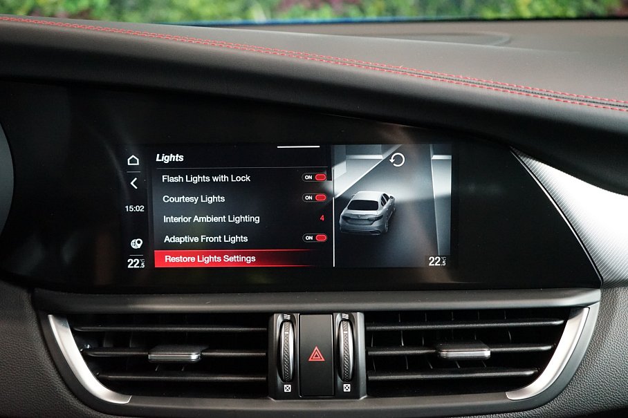 Alfa Romeo Giulia Competizione