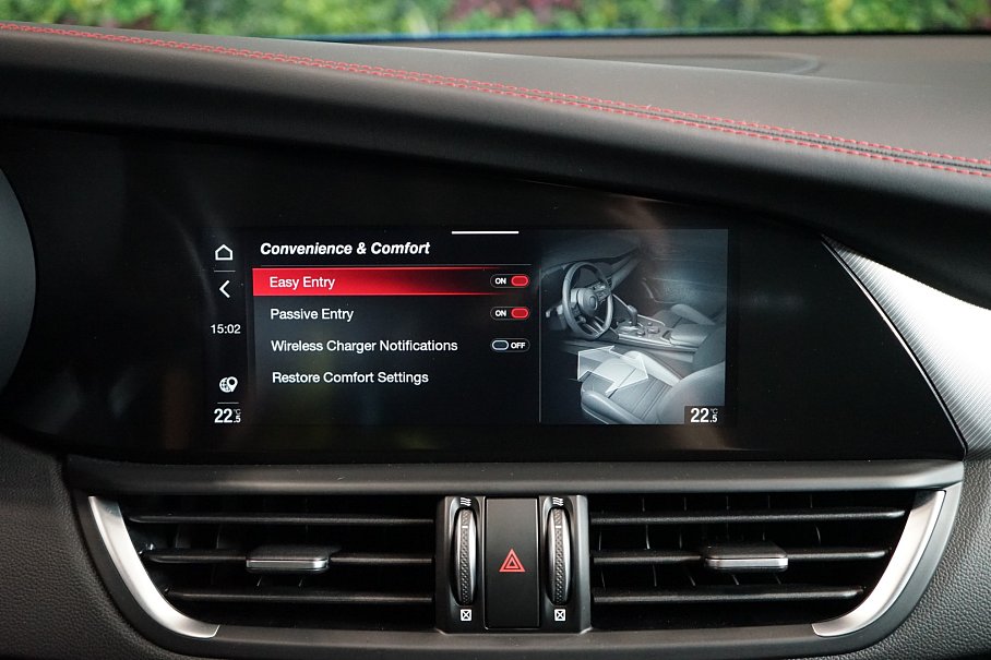 Alfa Romeo Giulia Competizione