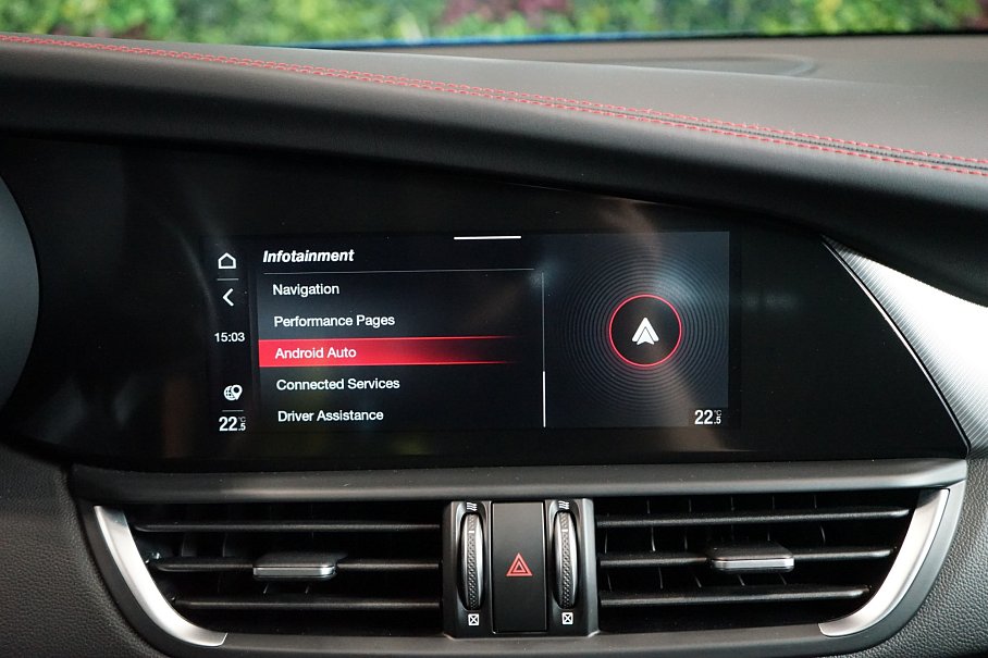 Alfa Romeo Giulia Competizione