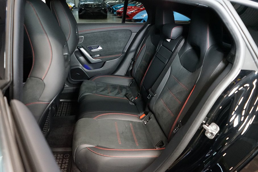 Mercedes-Benz CLA 200d Shooting Brake