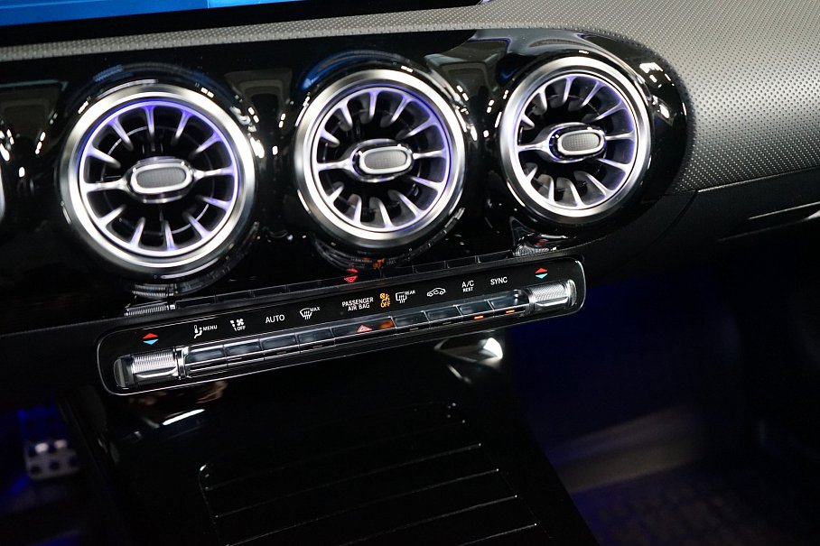 Mercedes-Benz CLA 200d Shooting Brake