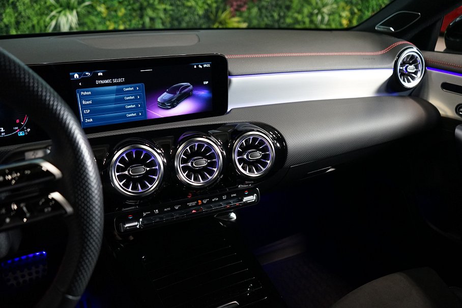 Mercedes-Benz CLA 200d Shooting Brake