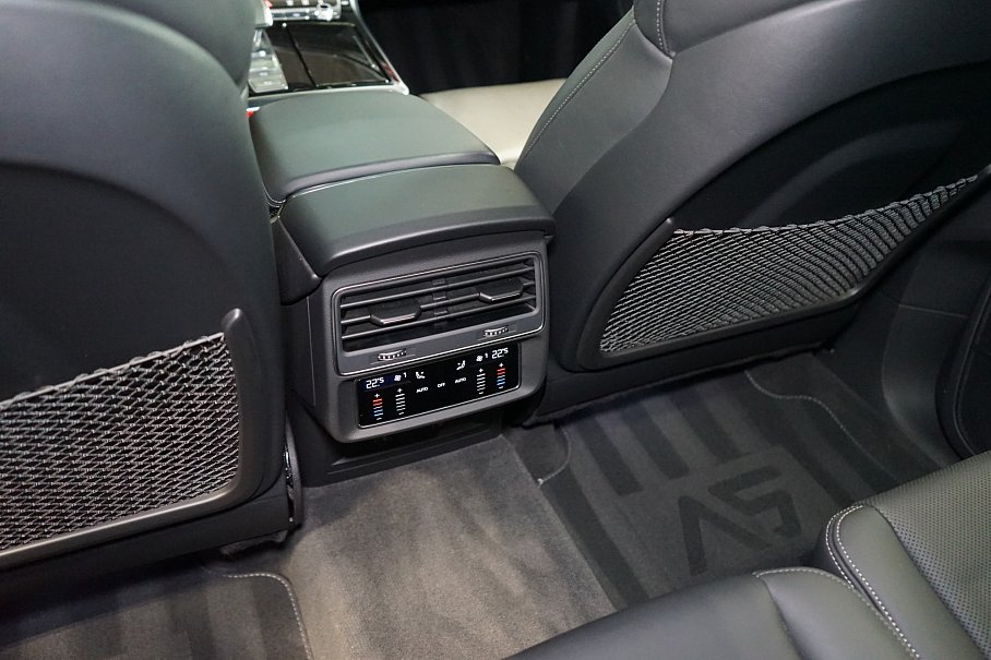 Audi SQ7 TFSI quattro