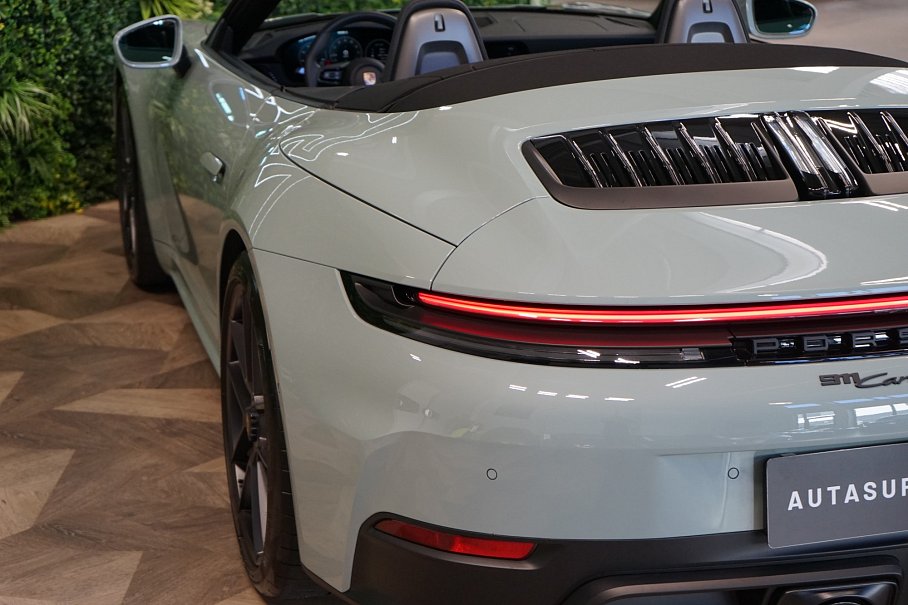 Porsche 911 992.2 Carrera GTS Cabriolet