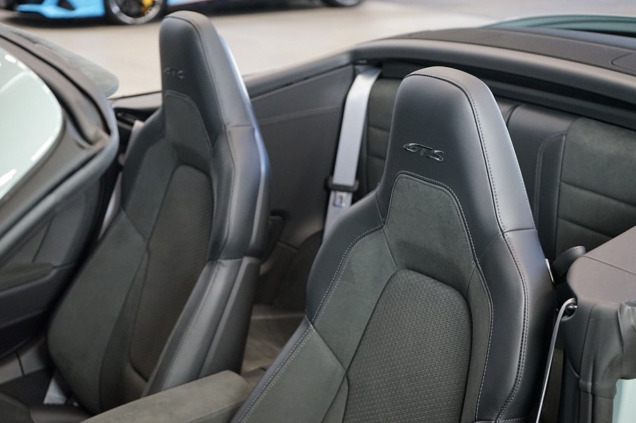 Porsche 911 992.2 Carrera GTS Cabriolet