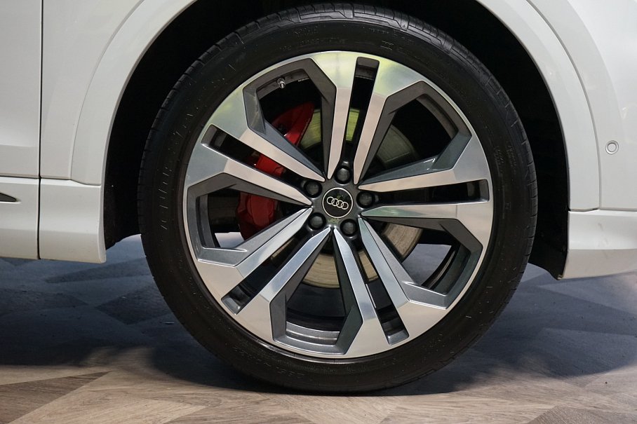 Audi Q8 55 TFSI quattro