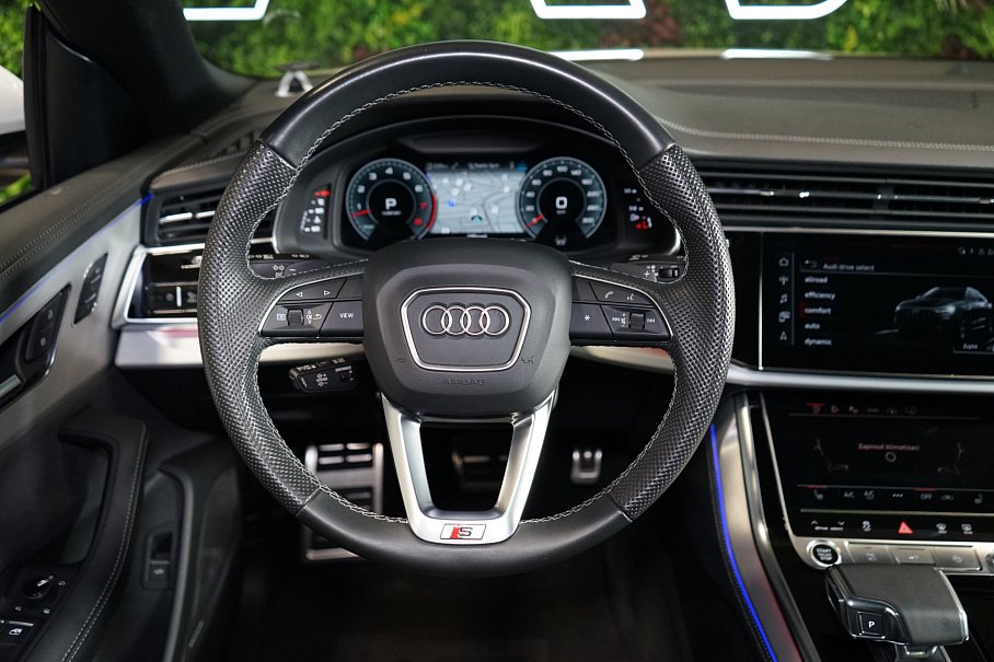 Audi Q8 55 TFSI quattro
