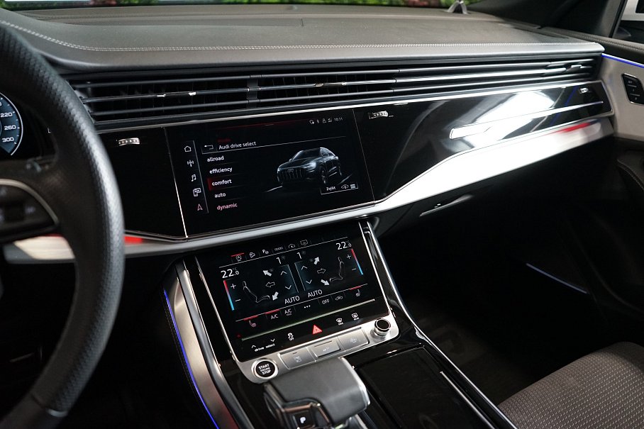 Audi Q8 55 TFSI quattro