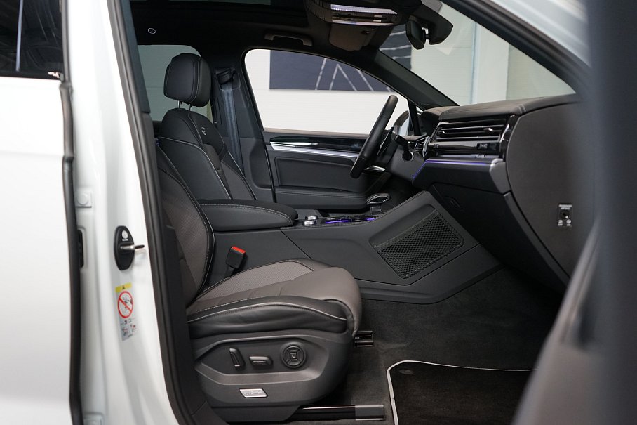 Volkswagen Touareg 3.0 TDI R-Line 4Motion