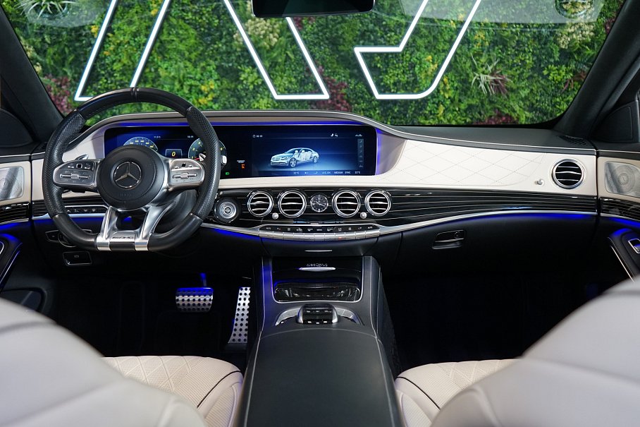 Mercedes-Benz Třída S 560 4Matic