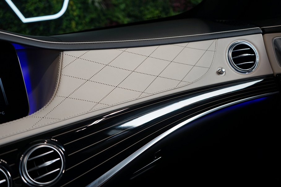 Mercedes-Benz Třída S 560 4Matic