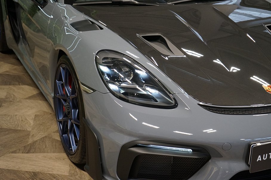 Porsche Cayman 718 GT4 RS