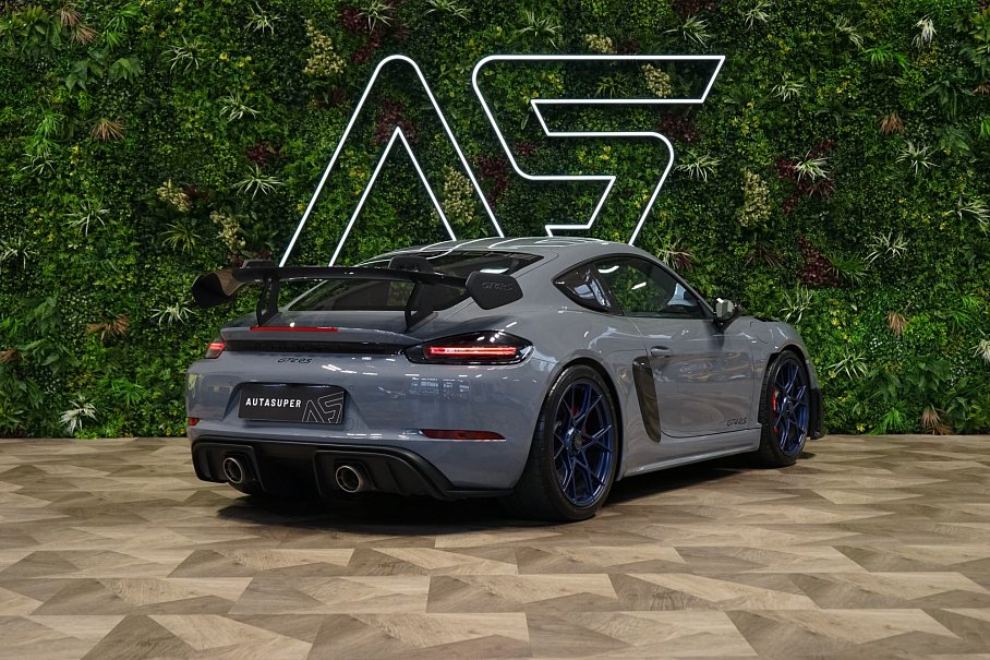 Porsche Cayman 718 GT4 RS