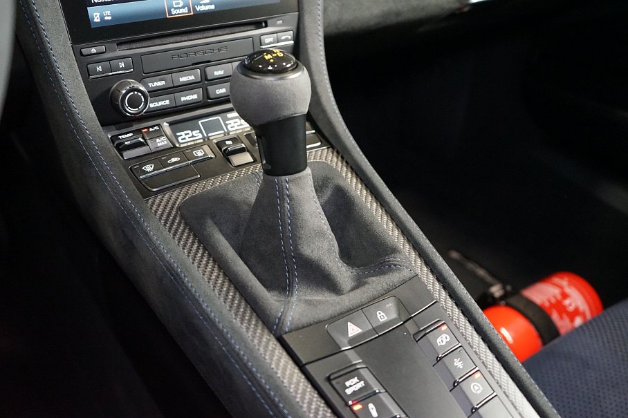 Porsche Cayman 718 GT4 RS