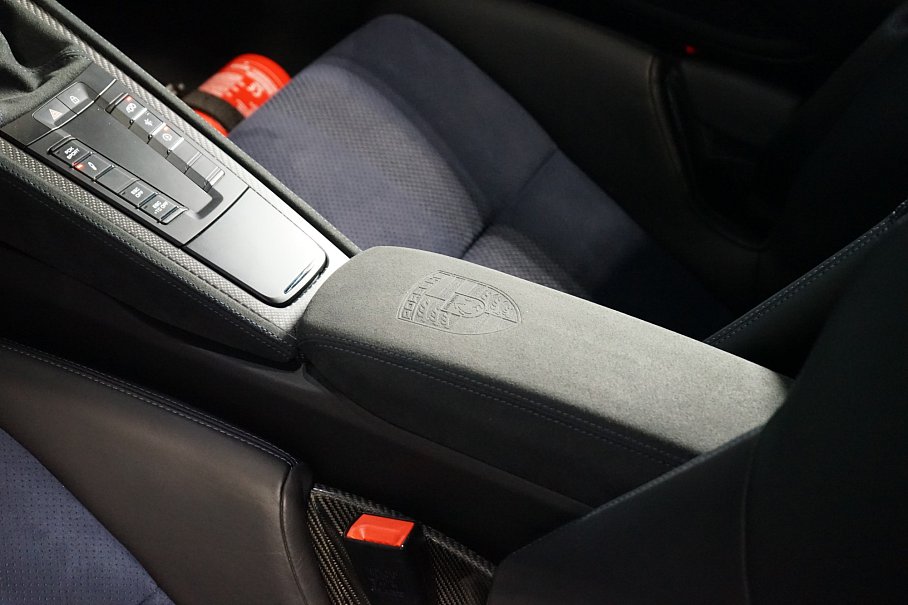 Porsche Cayman 718 GT4 RS