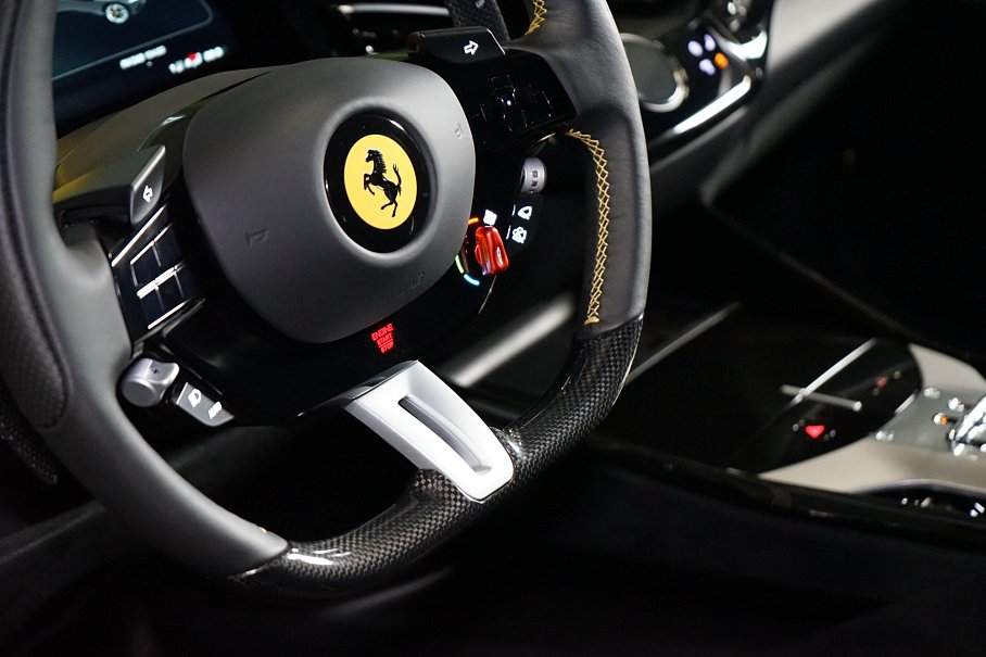 Ferrari Purosangue 