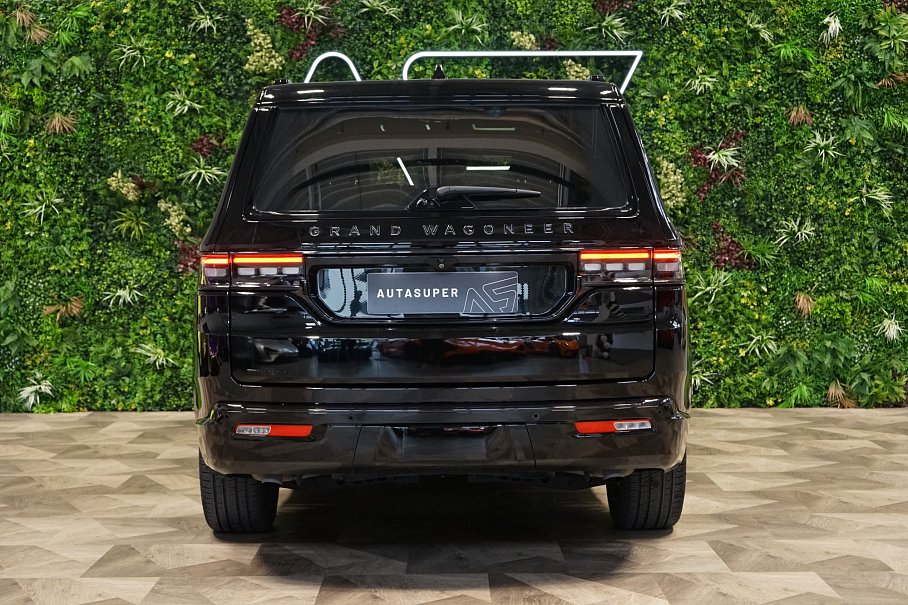 Jeep Grand Wagoneer Series 2