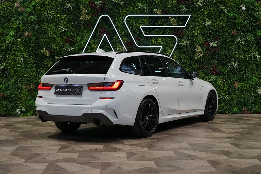 BMW Řada 3 320d xDrive Touring