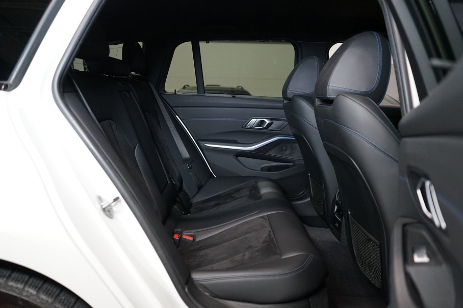 BMW Řada 3 320d xDrive Touring